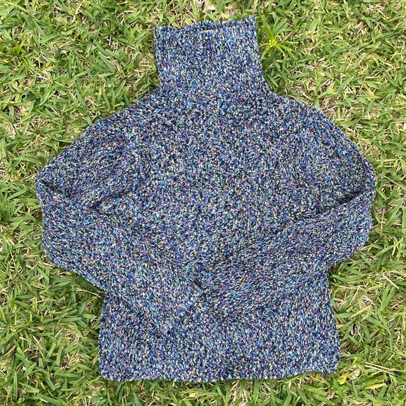 Colorful soft turtle neck sweater - Picture 3 of 7